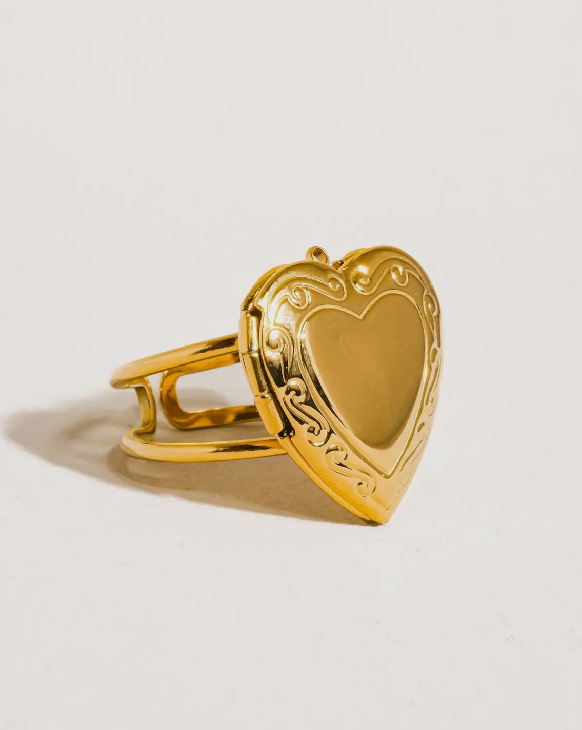 Picture Ring 18k Gold Plated Non Tarnish