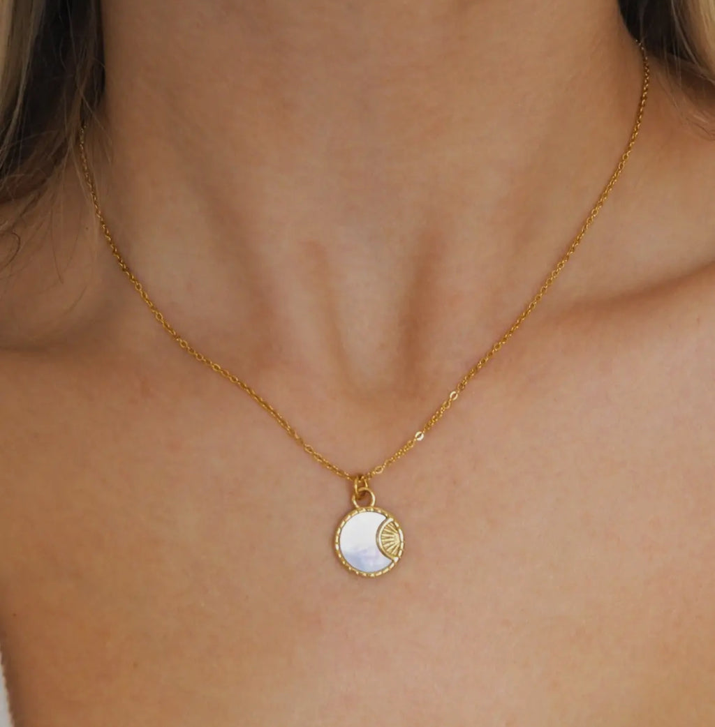 Mother Of Pearl Golden Sun 18k Gold plated Sterling Silver Necklace