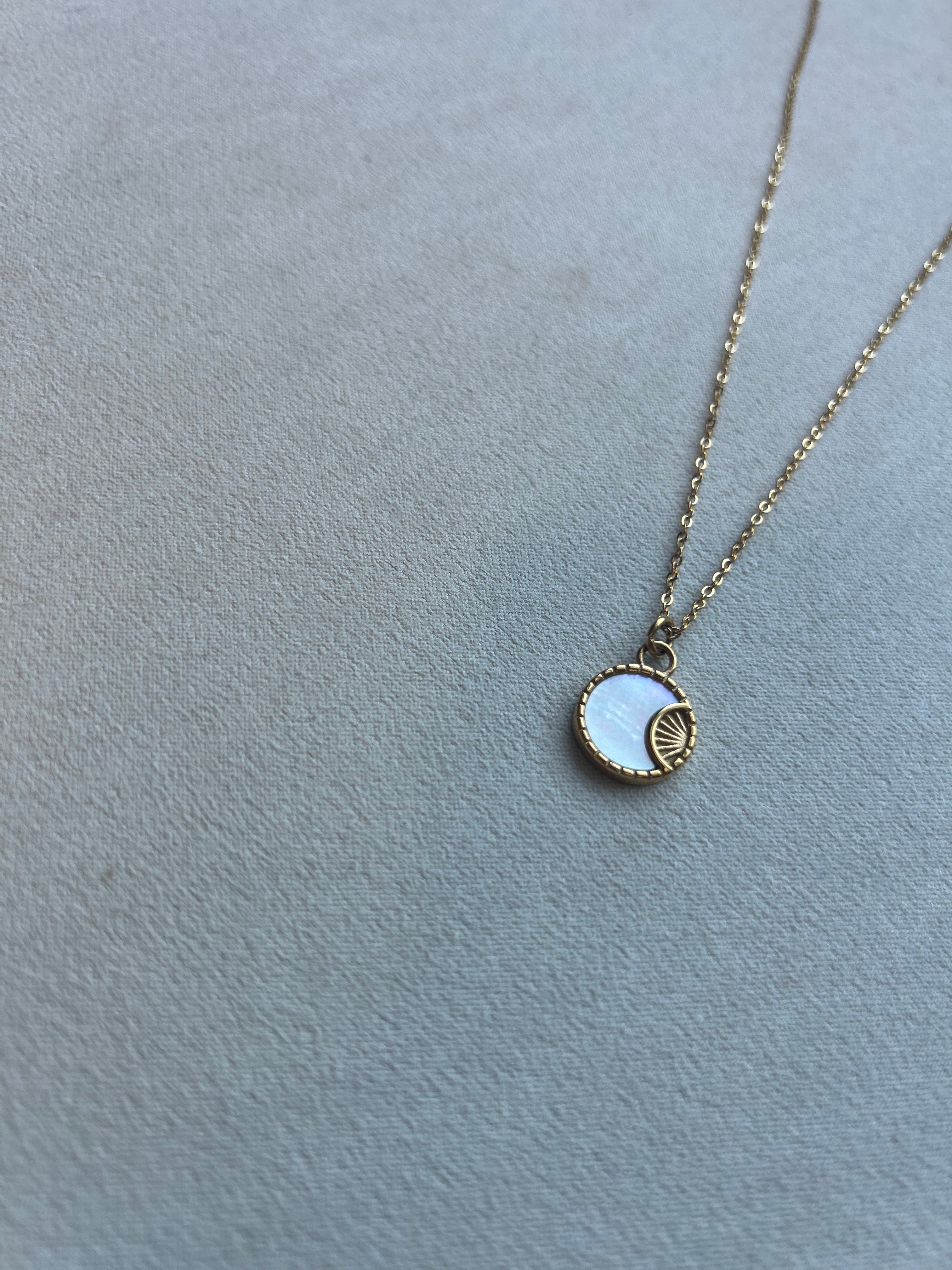 Mother Of Pearl Golden Sun 18k Gold plated Sterling Silver Necklace